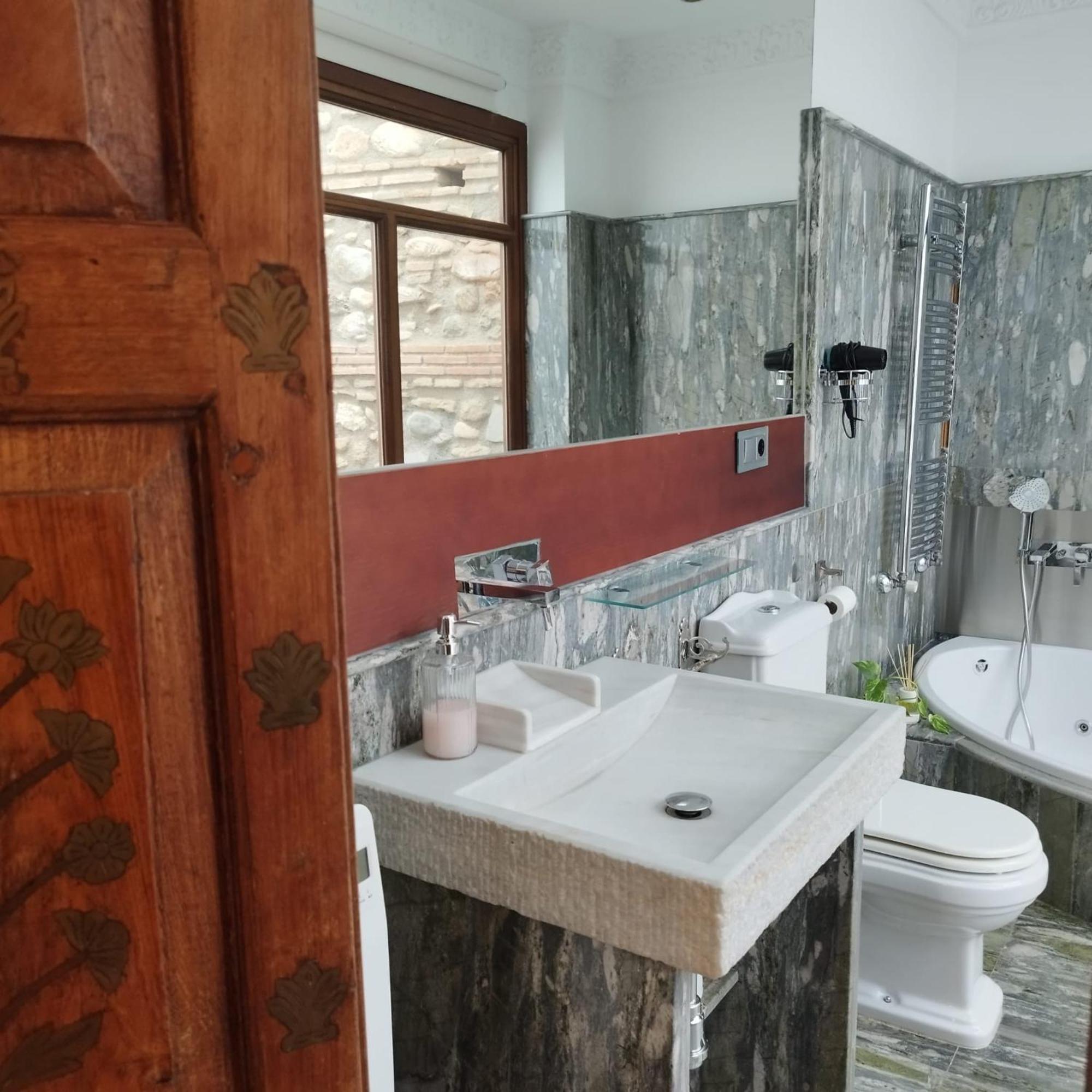 Suite Comares กรานาดา ภายนอก รูปภาพ